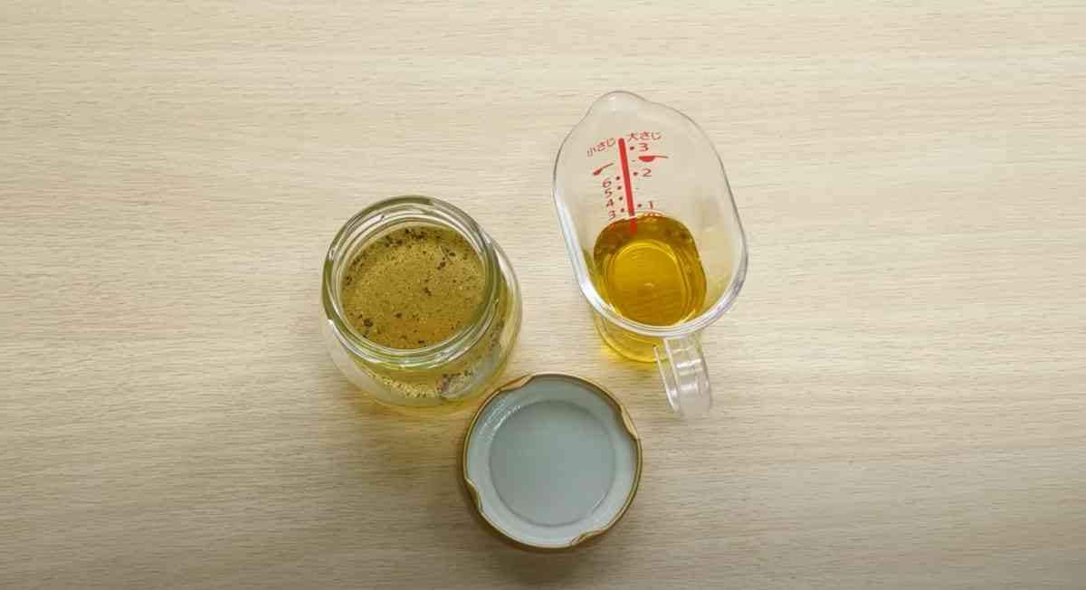 業務スーパーの「飲む果実酢　マスカット」で作ったドレッシング